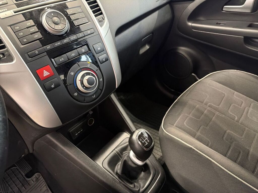 Kia Venga 2010 Harmaa