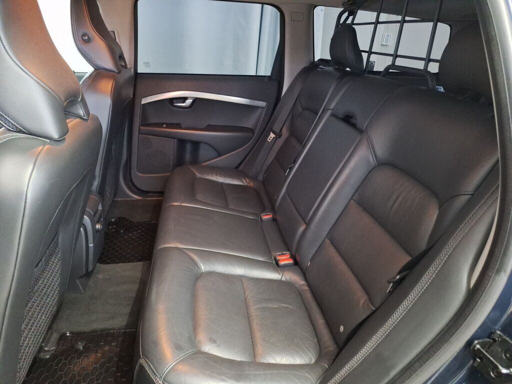 Volvo XC70 2010 Sininen