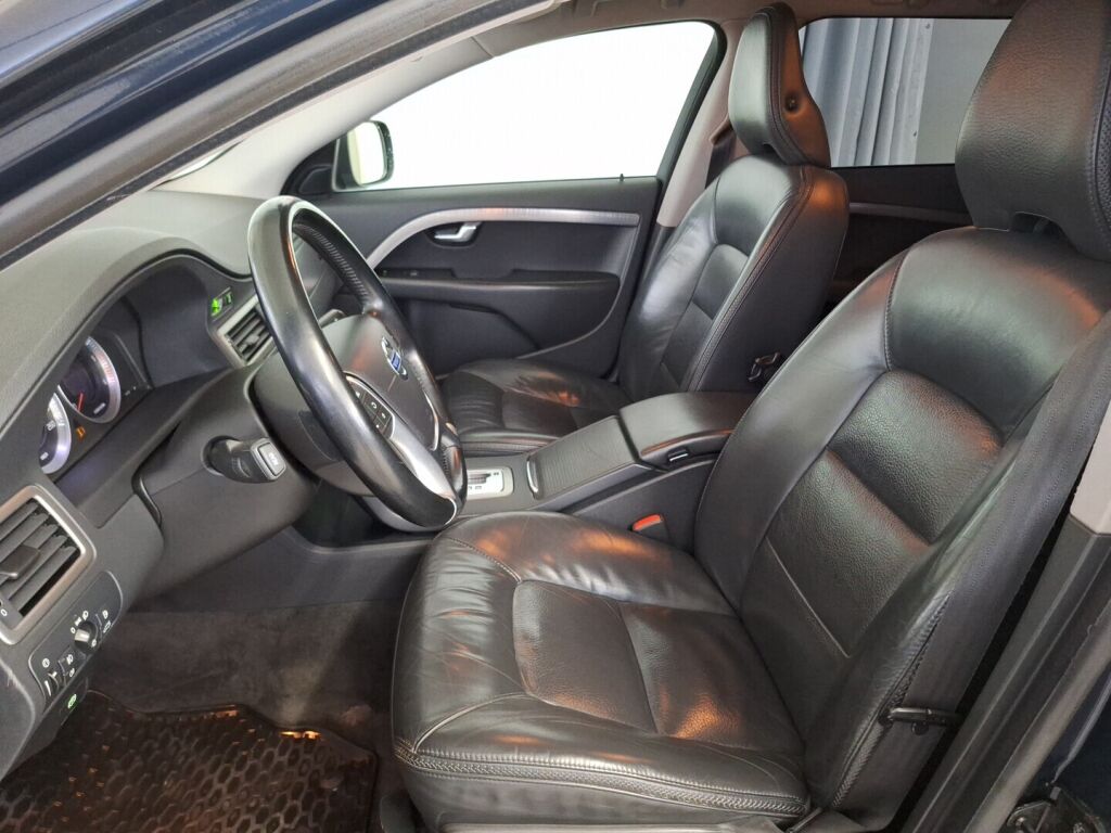 Volvo XC70 2010 Sininen