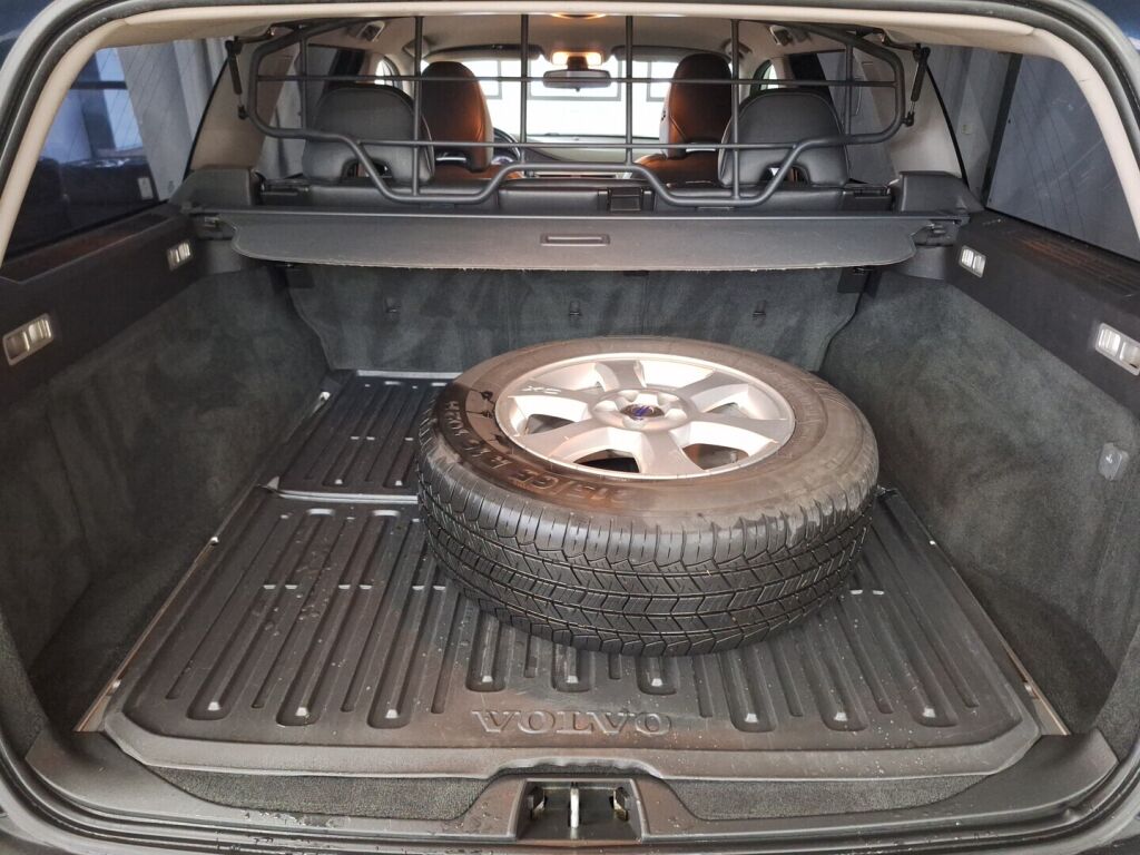 Volvo XC70 2010 Sininen