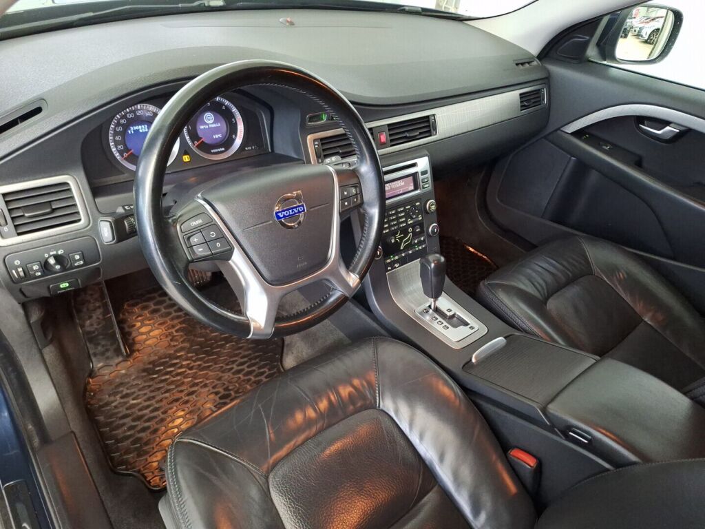 Volvo XC70 2010 Sininen