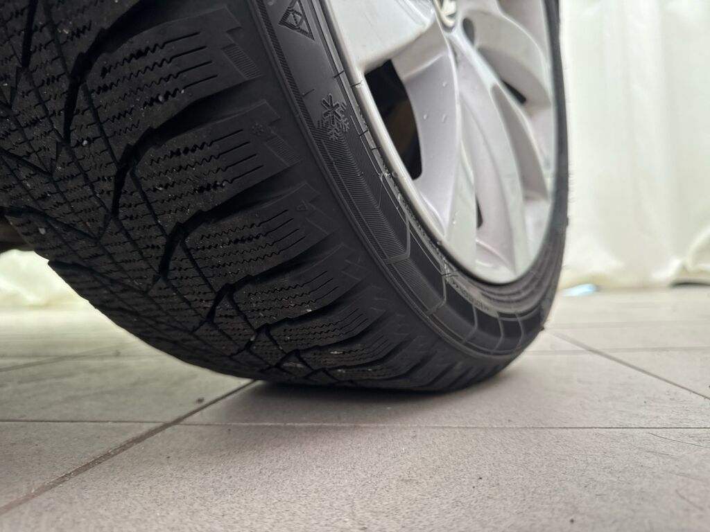 Volkswagen Scirocco 2011 Musta