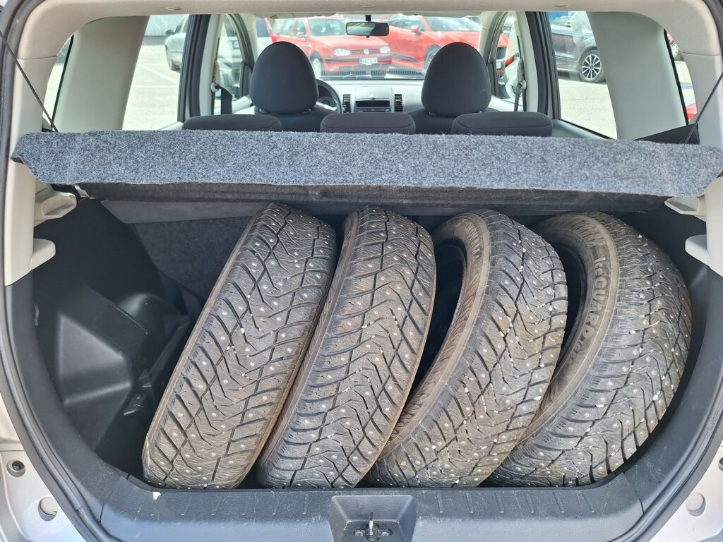 Nissan Note 2011 Hopea
