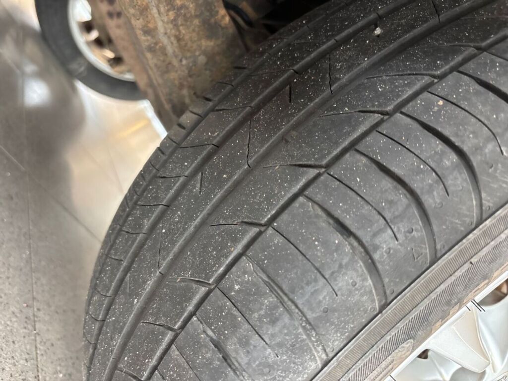Nissan Qashqai+2 2011 Musta