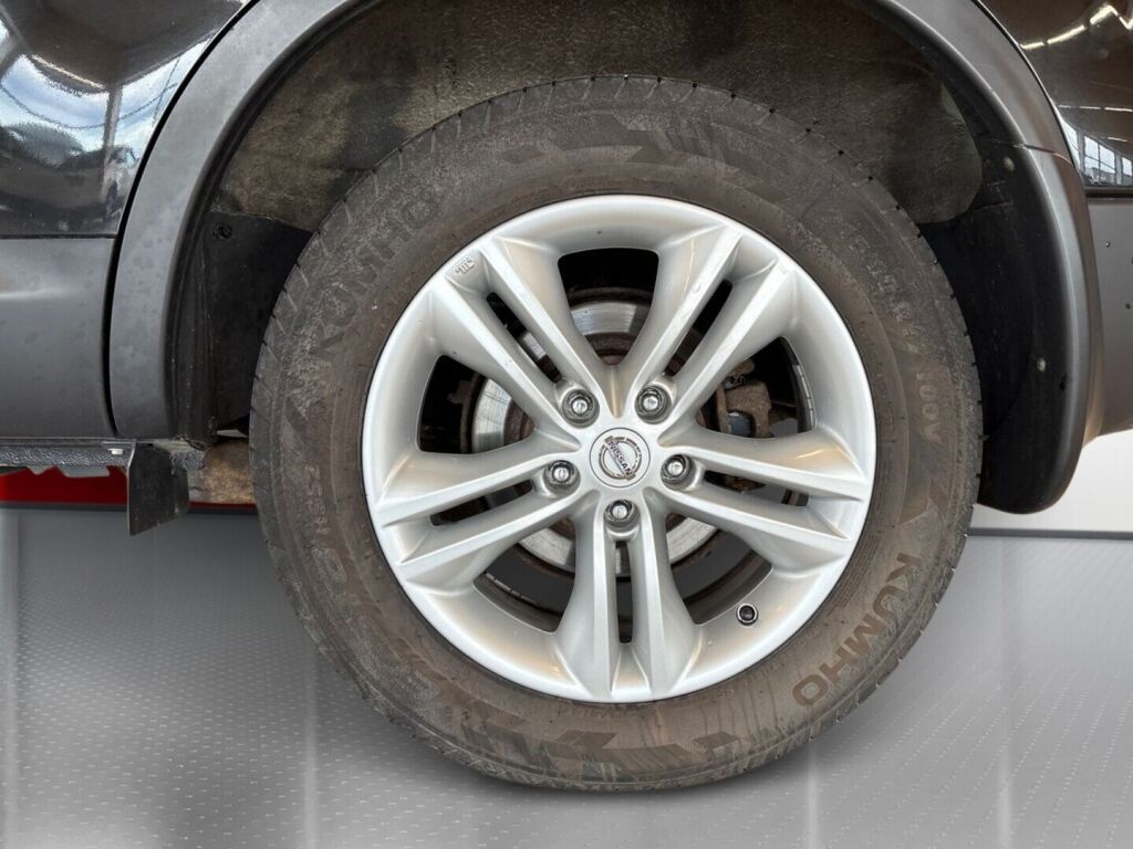 Nissan Qashqai+2 2011 Musta
