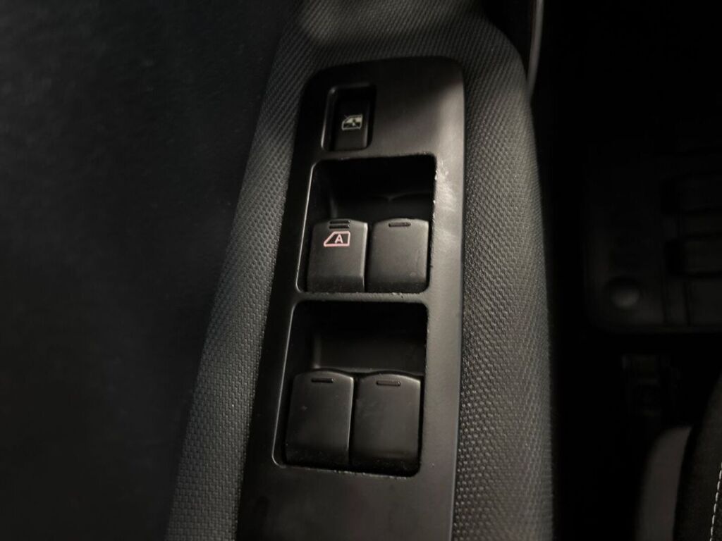 Nissan Qashqai+2 2011 Musta