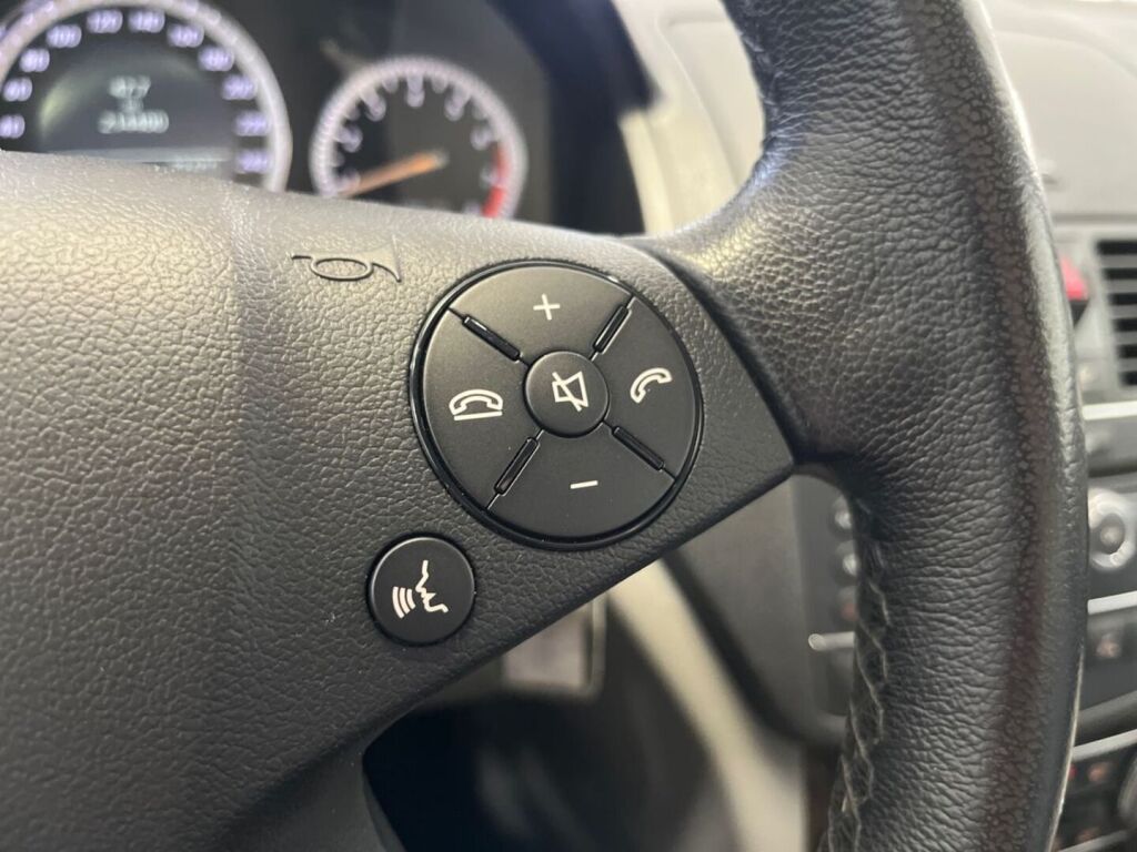 Mercedes-Benz C 2007 Met.Musta