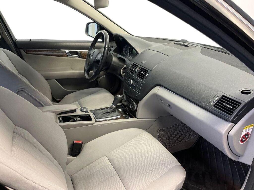Mercedes-Benz C 2007 Met.Musta