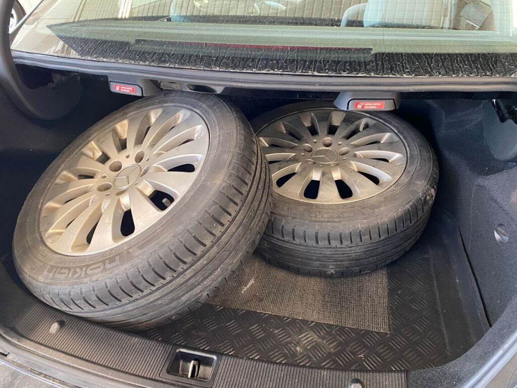 Mercedes-Benz C 2007 Met.Musta