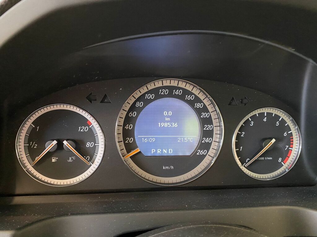 Mercedes-Benz C 2007 Met.Musta