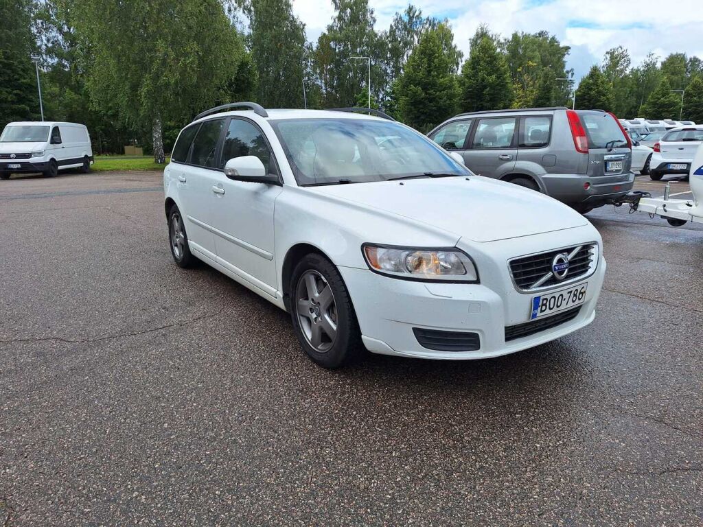 Volvo V50 2011 Valkoinen