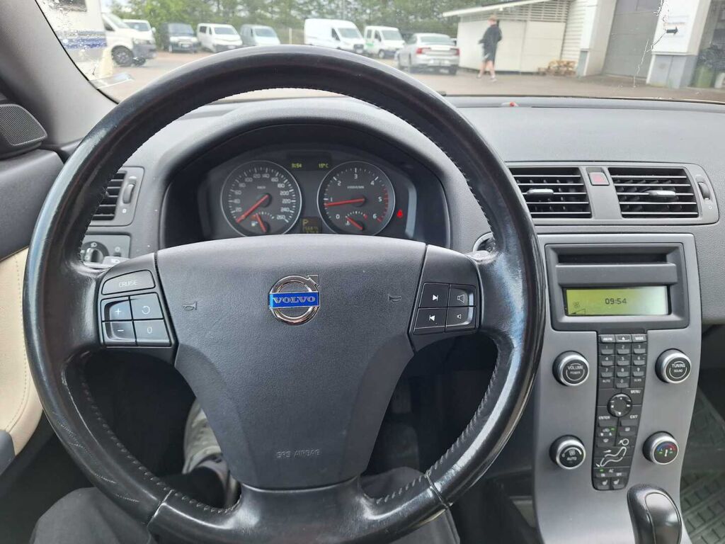 Volvo V50 2011 Valkoinen