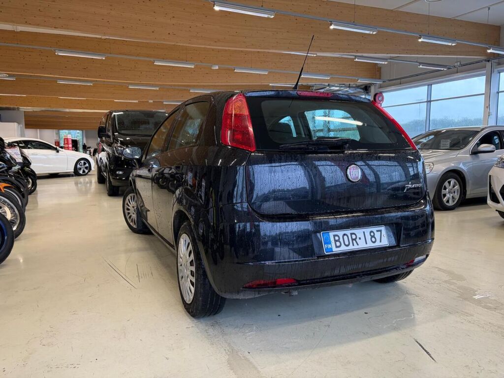 Fiat Grande Punto 2011 Musta