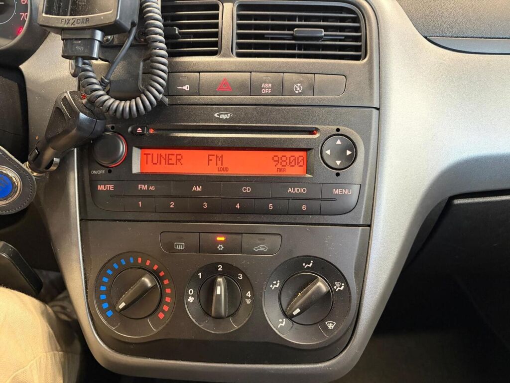 Fiat Grande Punto 2011 Musta