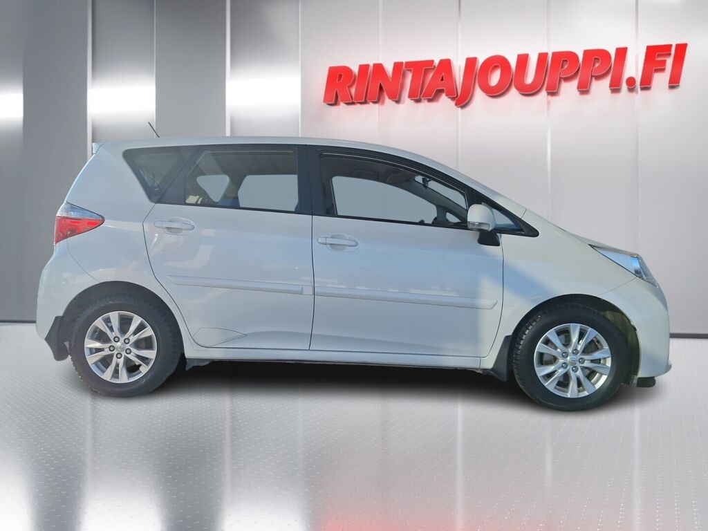 Toyota Verso-S 2011 Valkoinen
