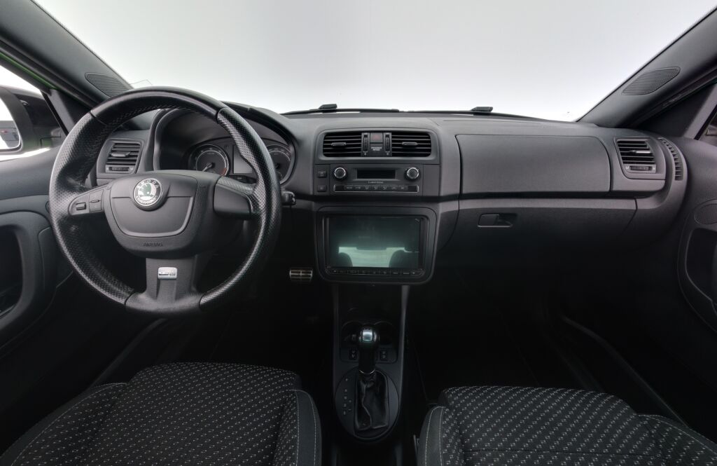 Skoda Fabia 2011 Vihreä