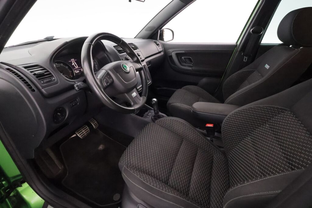 Skoda Fabia 2011 Vihreä