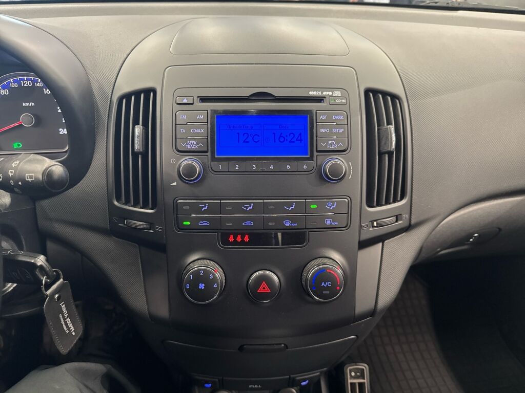 Hyundai i30 2011 Sininen