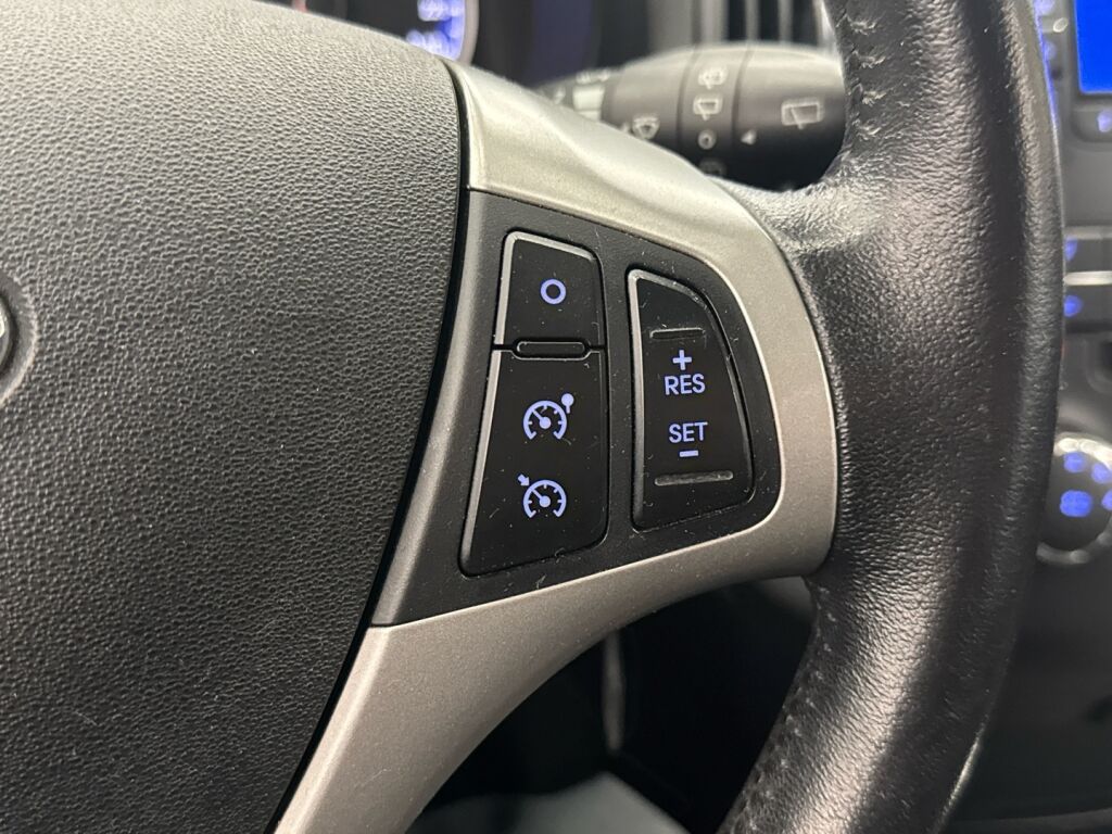 Hyundai i30 2011 Sininen