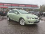 Opel Astra 2011 Vihreä