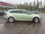 Opel Astra 2011 Vihreä