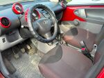 Toyota AYGO 2012 Punainen