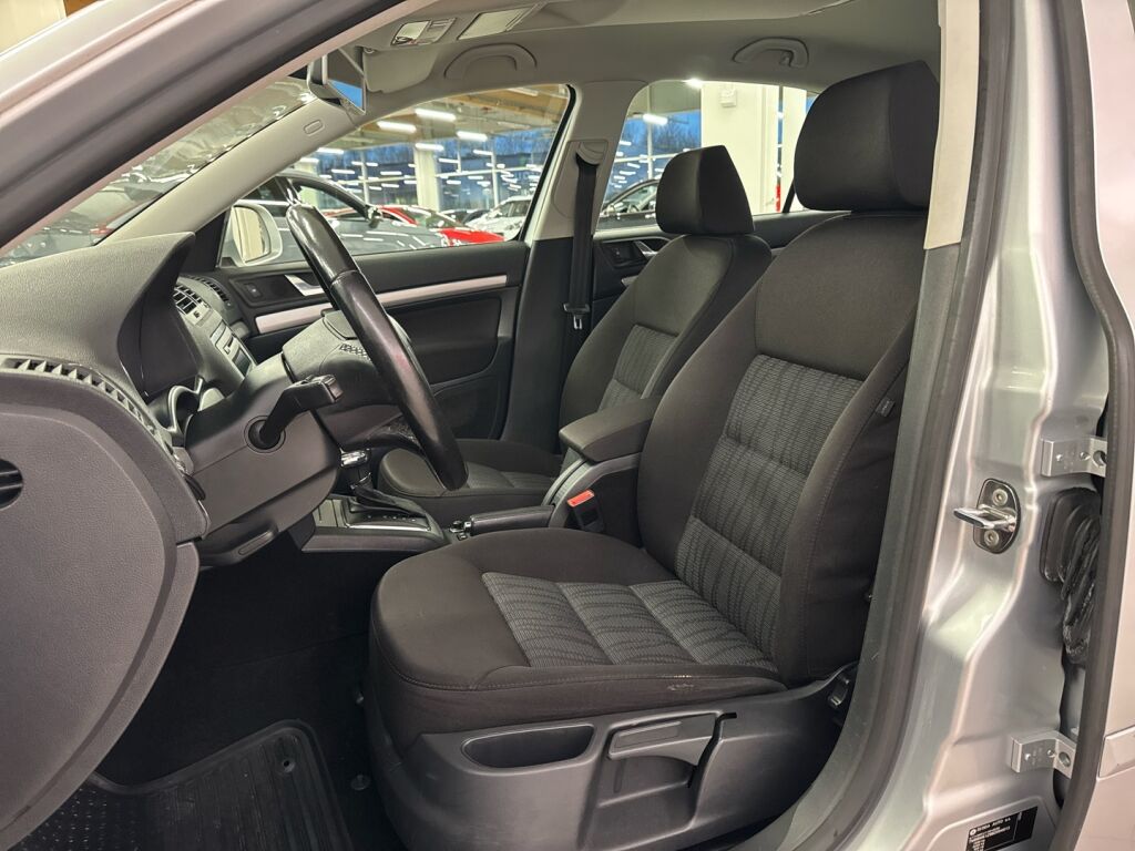 Skoda Octavia 2011 Harmaa