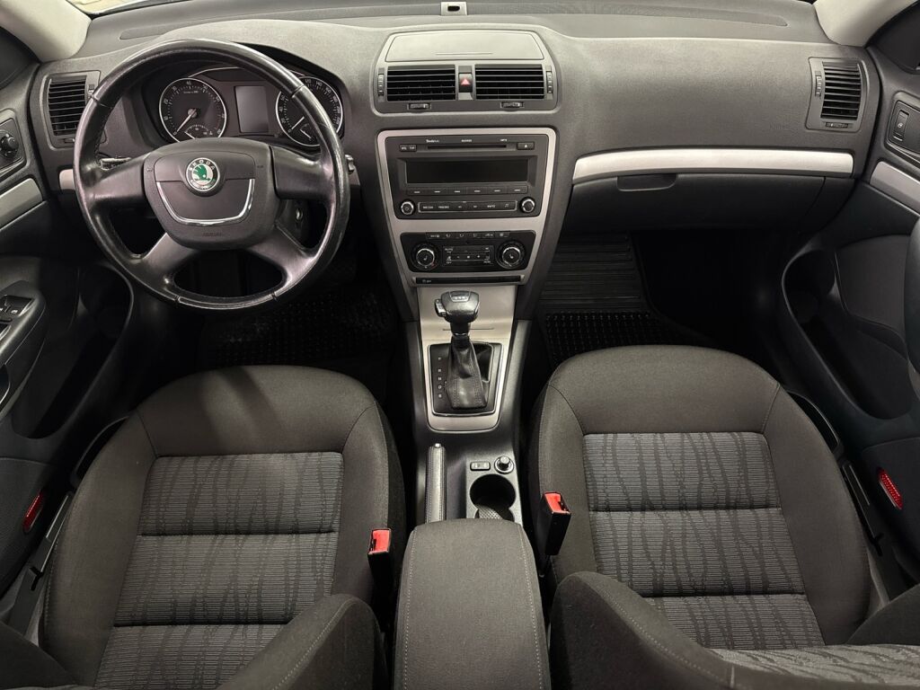 Skoda Octavia 2011 Harmaa