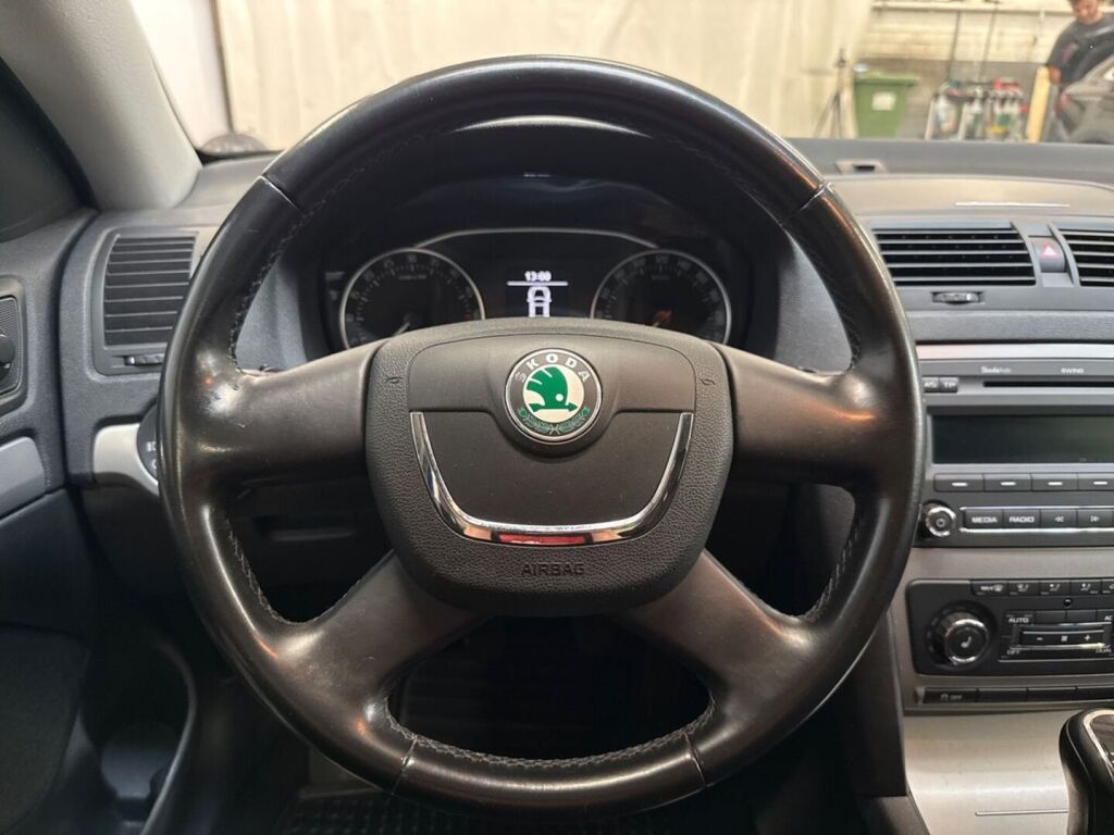 Skoda Octavia 2011 Sininen