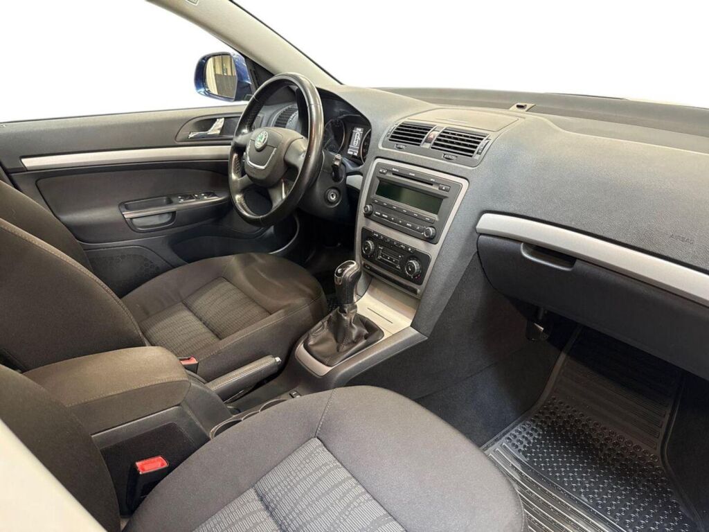 Skoda Octavia 2011 Sininen