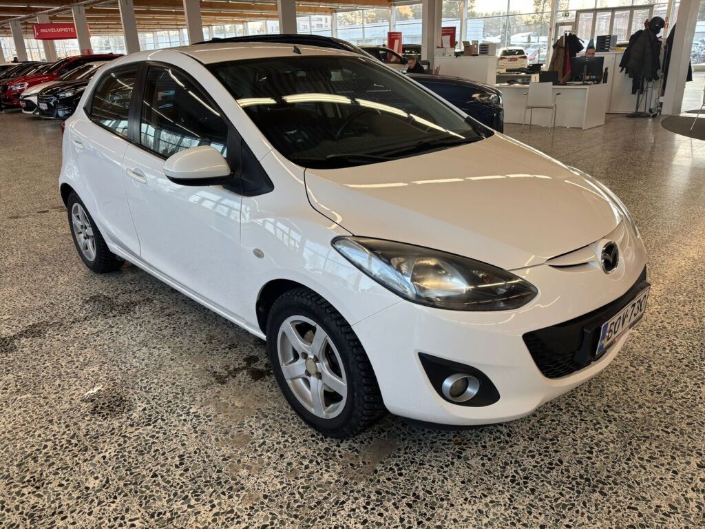 Mazda Mazda2 2011 Valkoinen
