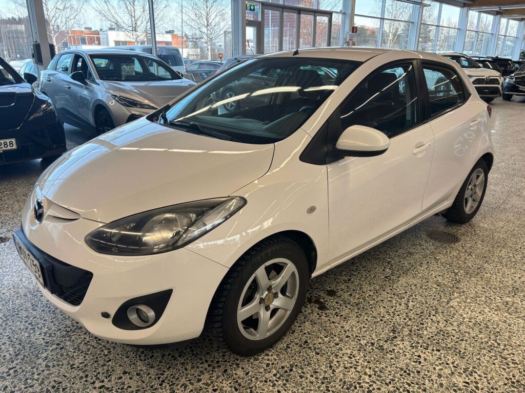 Mazda Mazda2 2011 Valkoinen