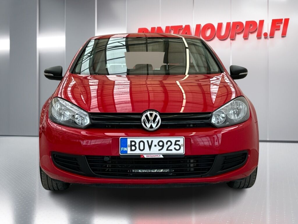 Volkswagen Golf 2011 Punainen