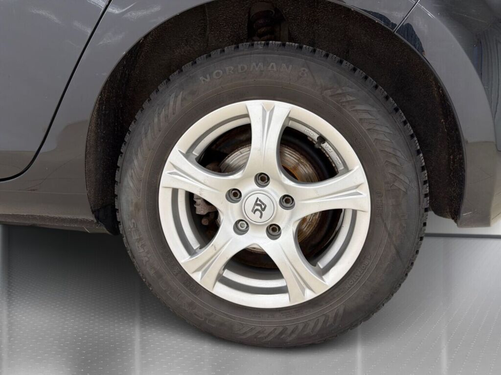 Volkswagen Golf 2011 Musta