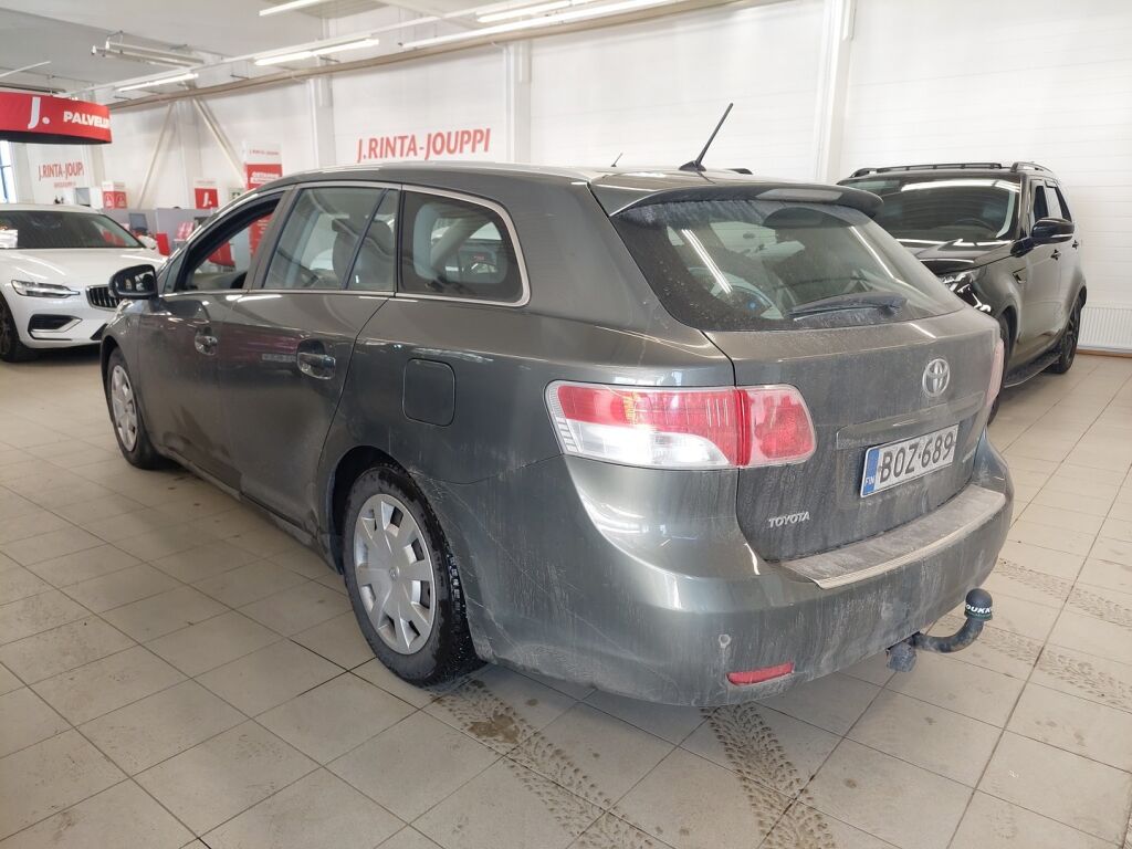 Toyota Avensis 2009 Vihreä