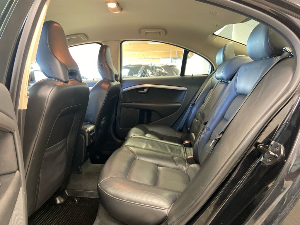 Volvo S80 2009 Musta