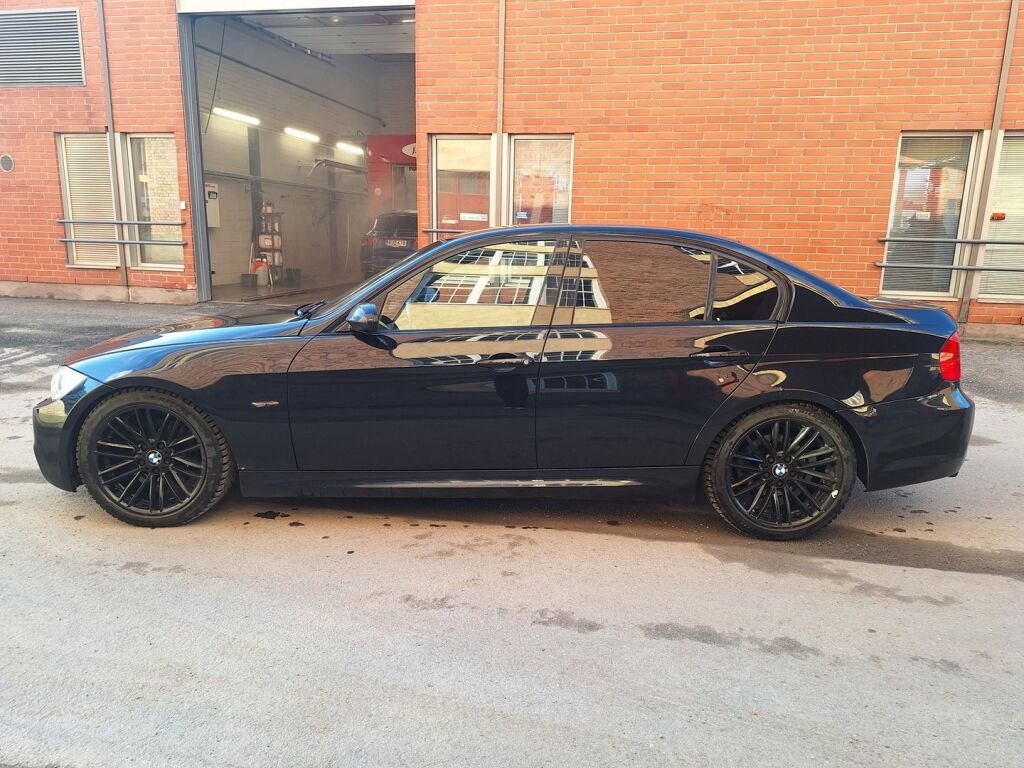 BMW 325 2008 Sininen