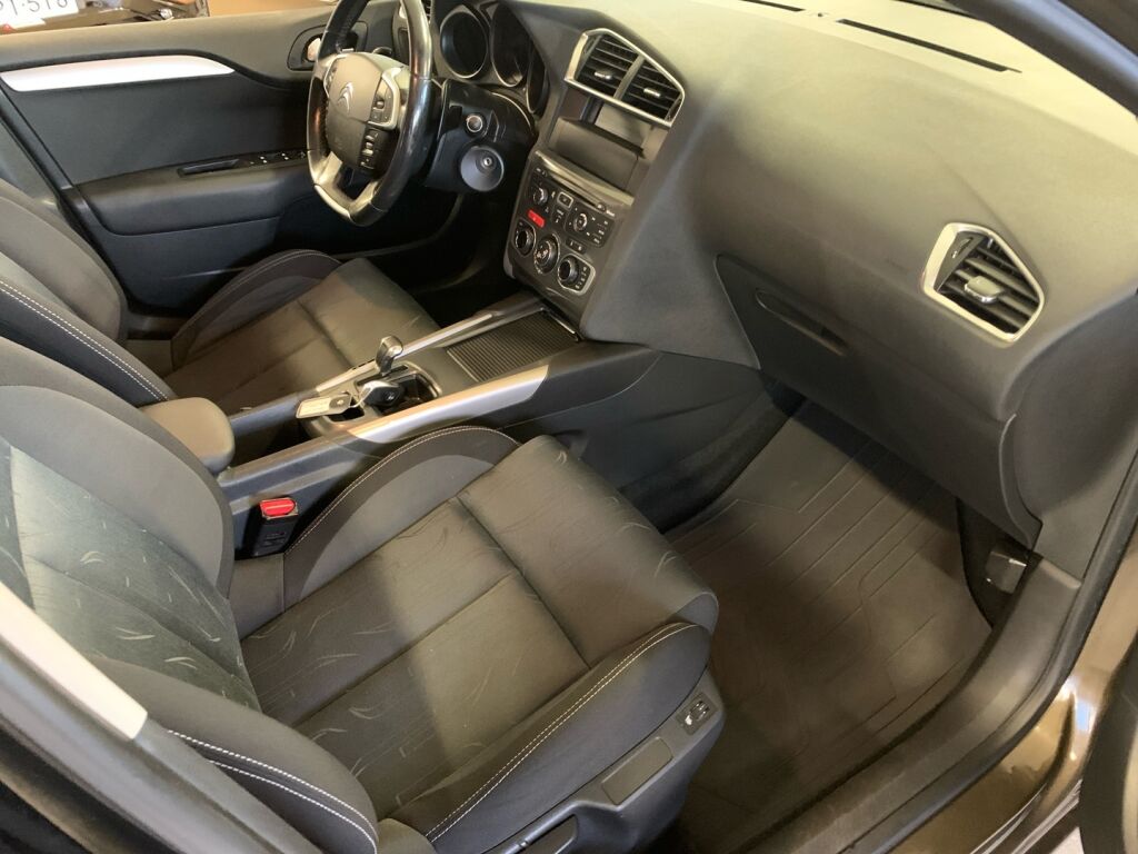 Citroen C4 2011 Ruskea (beige)