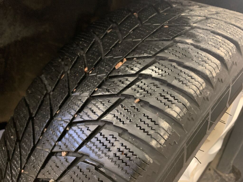 Citroen C4 2011 Ruskea (beige)