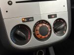 Opel Corsa 2011 Punainen