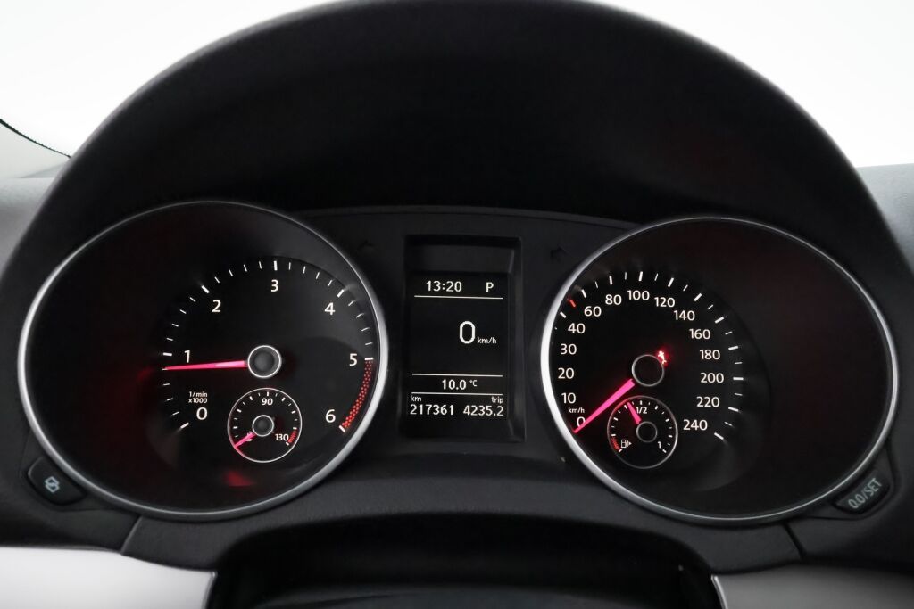 Volkswagen Golf 2011 Musta