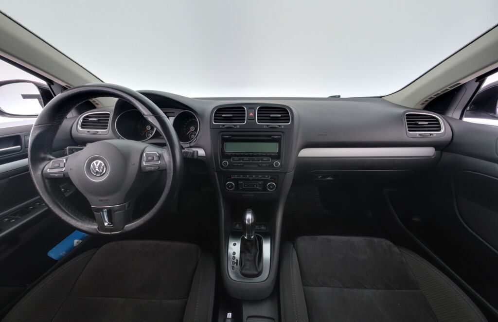 Volkswagen Golf 2011 Musta