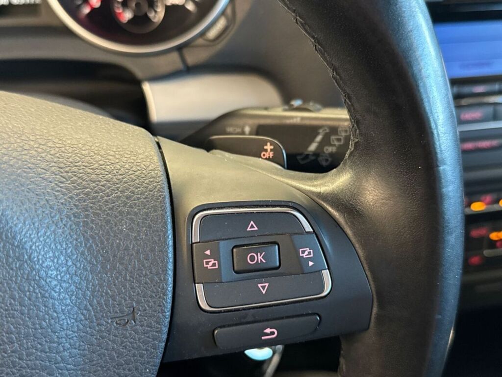 Volkswagen Golf 2012 Hopea