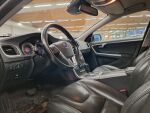 Volvo V60 2011 Musta
