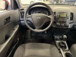 Hyundai i30 2011 Punainen
