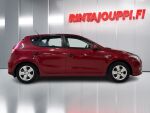 Hyundai i30 2011 Punainen