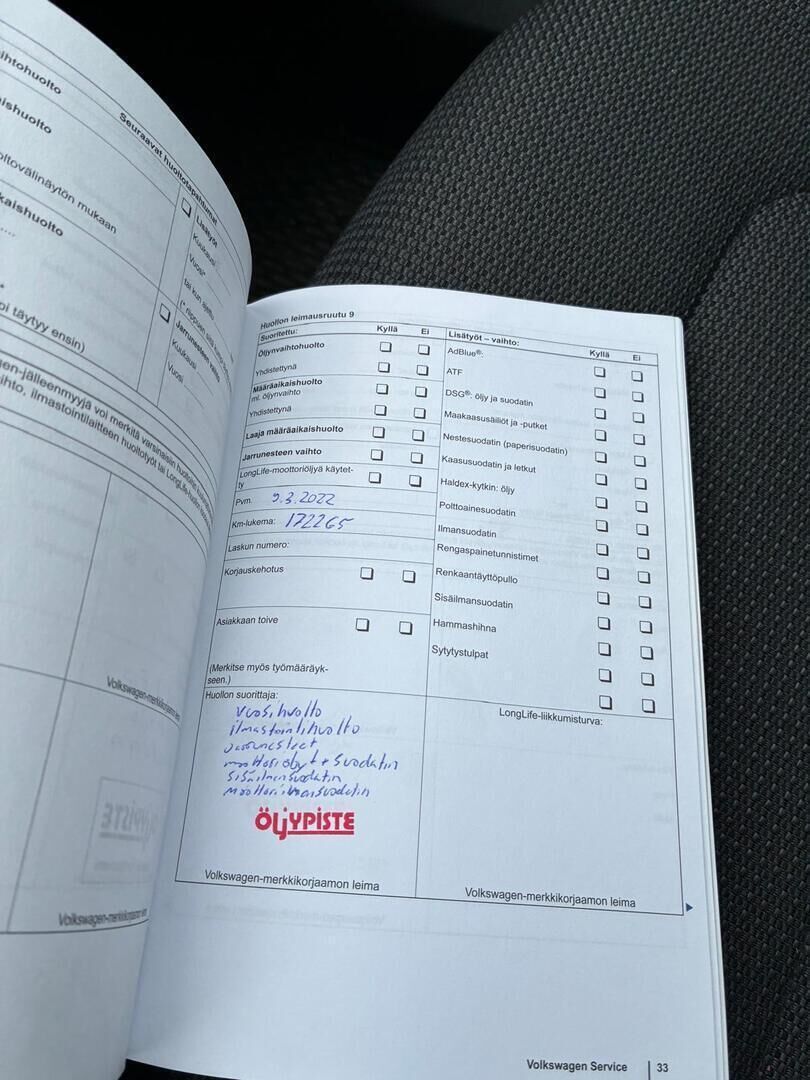 Volkswagen Passat 2011 Musta