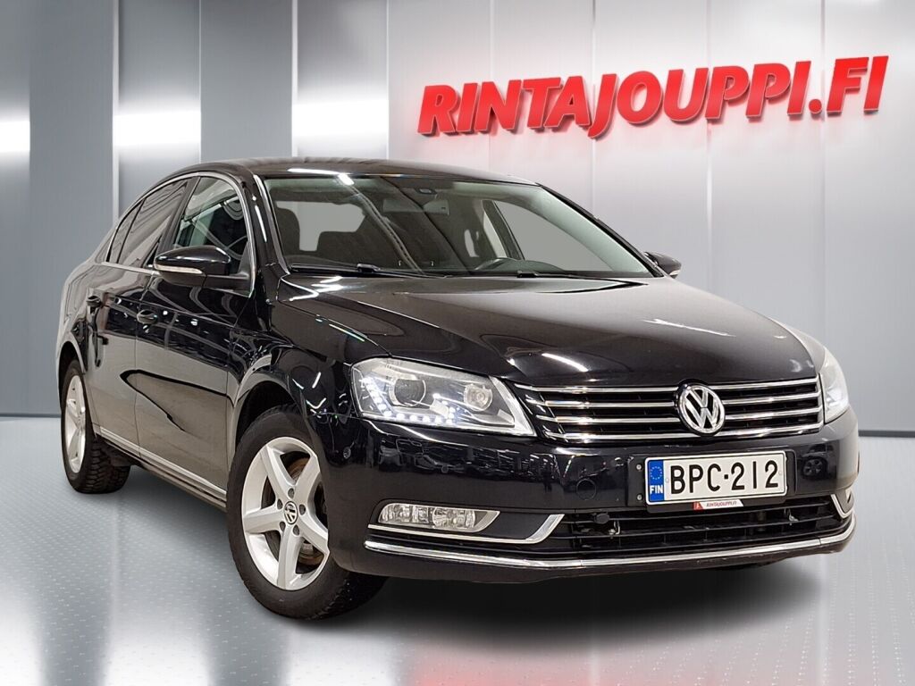Volkswagen Passat 2011 Musta