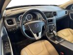 Volvo V60 2013 Musta