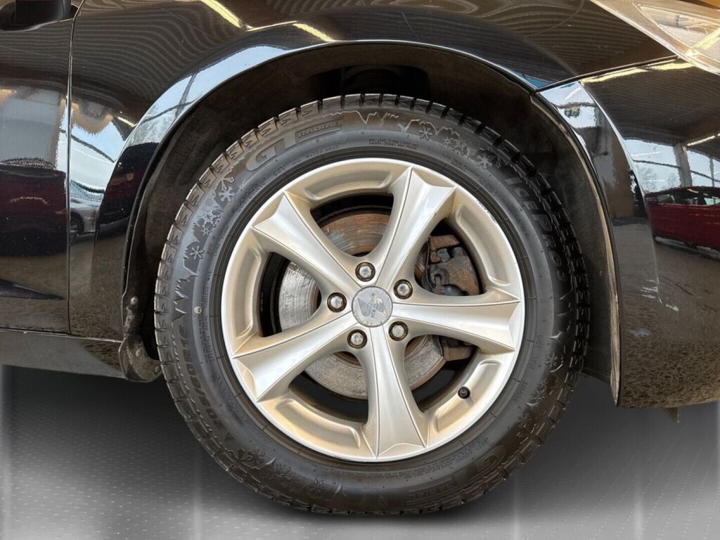 Volvo V60 2013 Musta